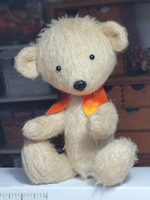 <br>Fabriquer des nounours est une source de joie pour moi.<br><br>